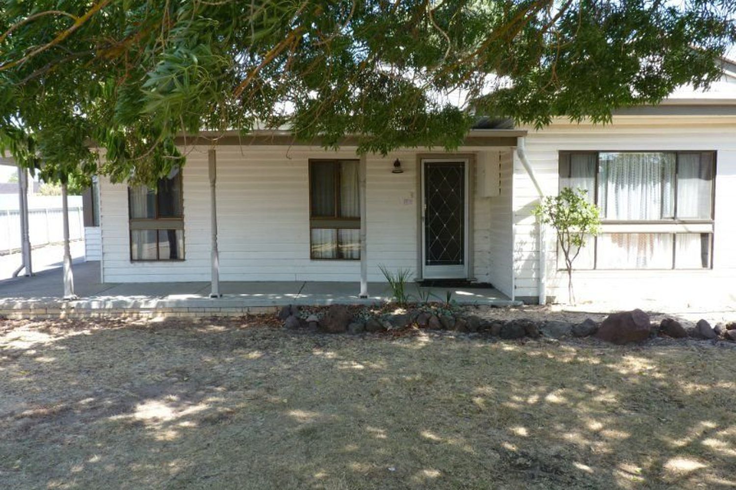 48 Bennett Road, Horsham