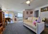 2 / 7 Spring Street, Orange