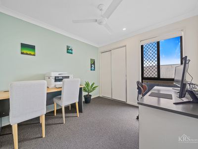 27 Dalby Street, Holmview