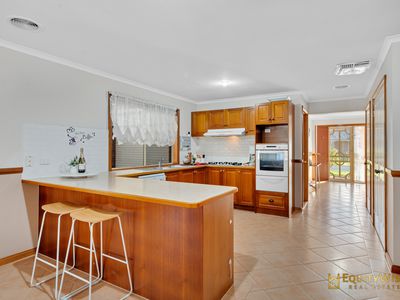 49 Eppalock Drive, Manor Lakes