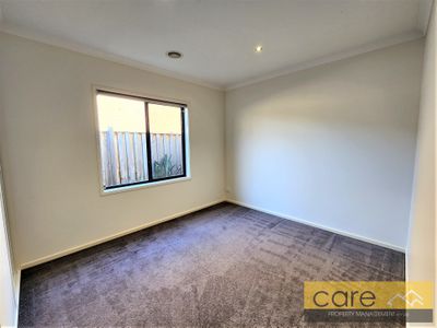 6 Berrima Court, Cranbourne North