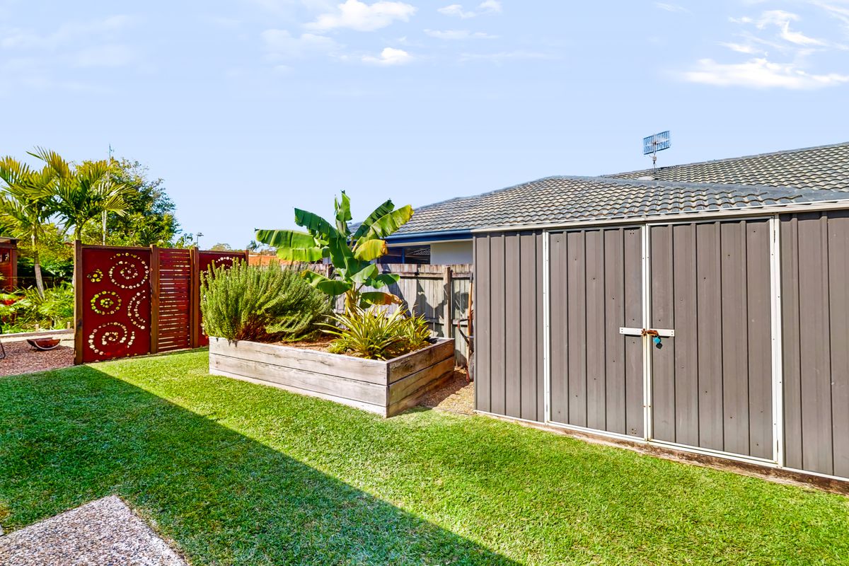 1 Feathertail Court, Tewantin