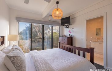 33 Vernon Road, Beaconsfield
