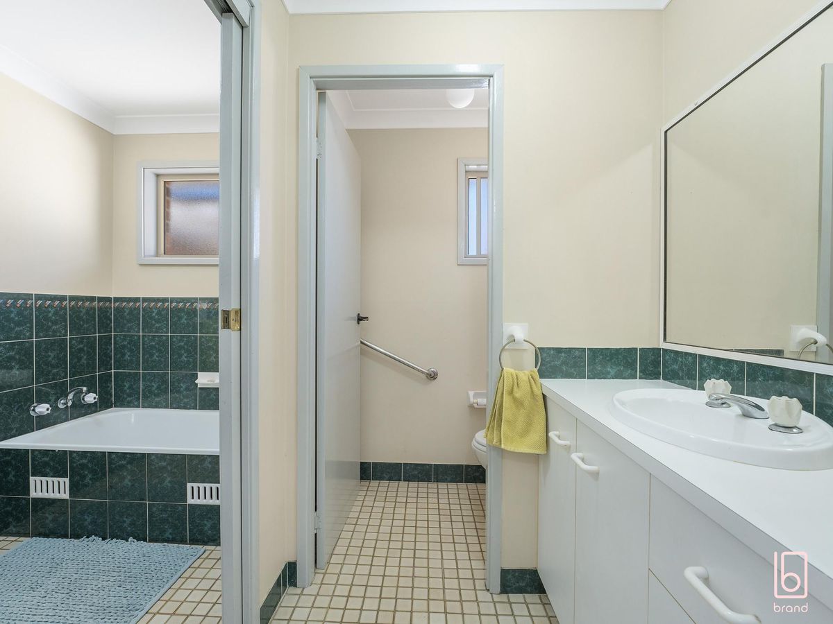 38 Twin Lakes Drive, Lake Haven