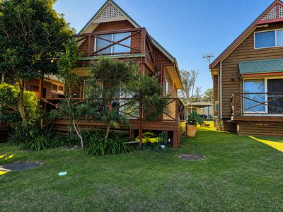 16 / 33 BERRARA ROAD, Berrara