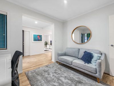 33 Sylvateere Crescent, Wakerley