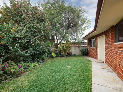 1 / 6 WHITEHALL COURT, Wodonga