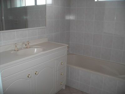 7 Little Lake Crescent, Warilla