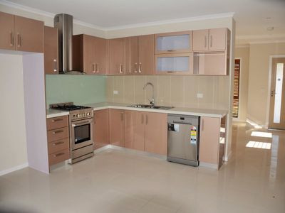 1 / 125 Princess Hwy, Werribee