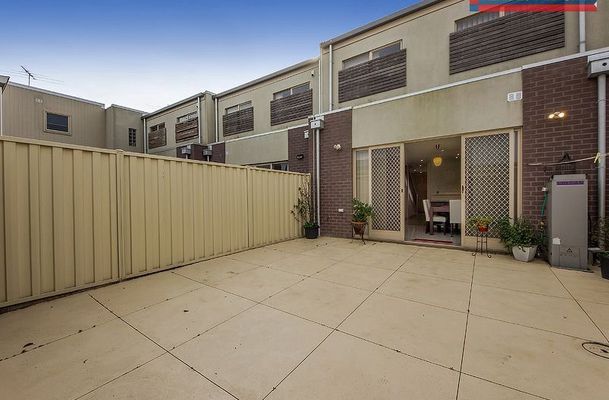 A / 28 Mission Hills Way, Craigieburn