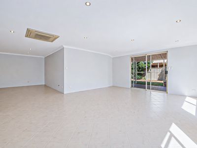 5 Alpina Bend, Canning Vale