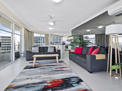 10E / 2 Nineteenth Avenue, Palm Beach