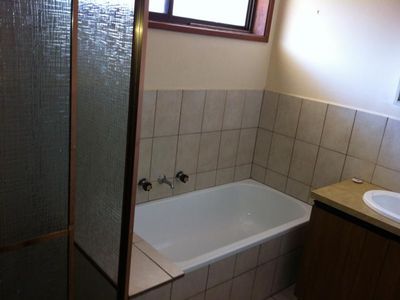 1 / 10 Sinns Avenue, Werribee