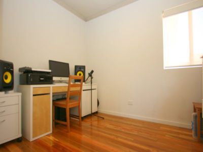 4 / 19 Lane Cove Road, Ryde