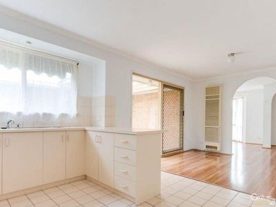 10 Mirranda Gardens, Hampton Park