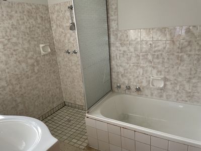 1 / 2 Peters Street, Mount Gambier