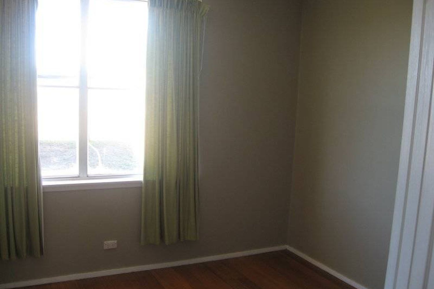 42 Winifred Street, Horsham