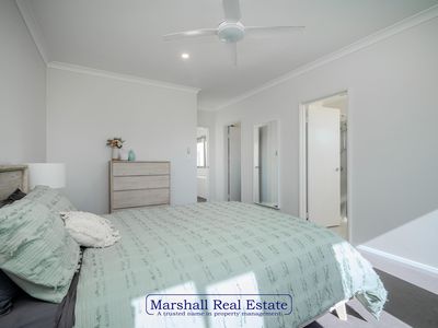 34 Hirundo Bend, Tapping