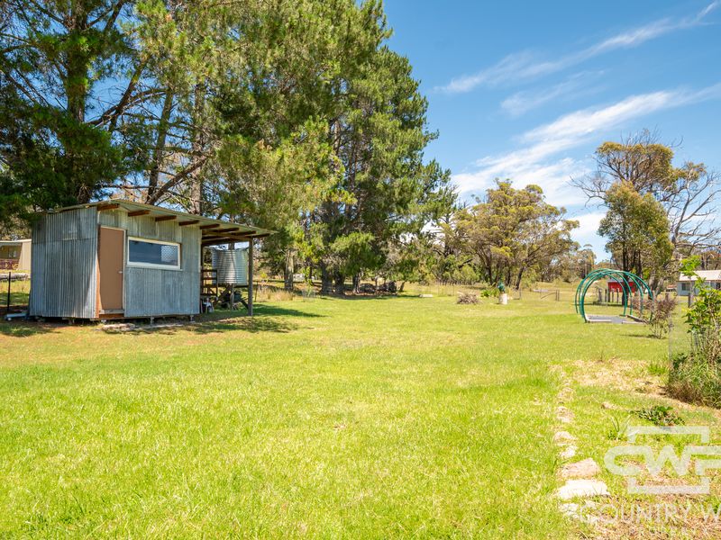 2718 Torrington Road, Torrington