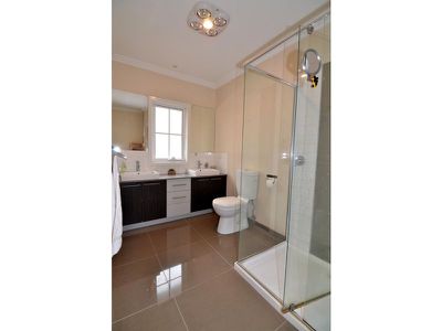 16 / 7 Toolondo Close, Caroline Springs