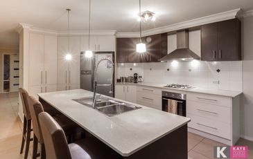 10 Castle Court, Beaconsfield