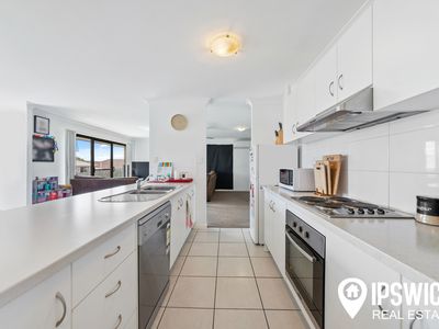 14 Brolga Street, Lowood