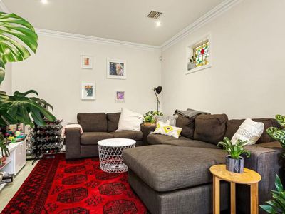 2/22 Fletcher Street, Essendon