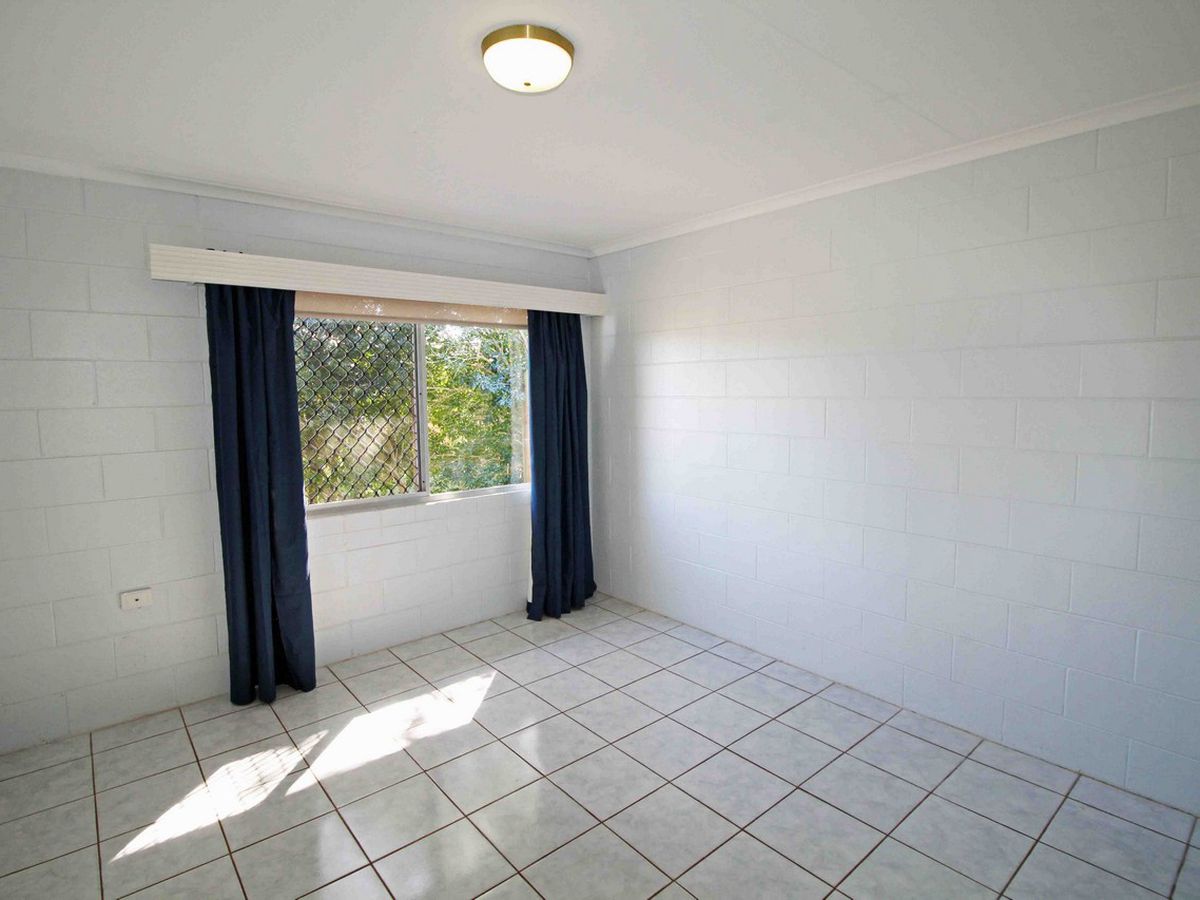 24 Azalea St, Atherton