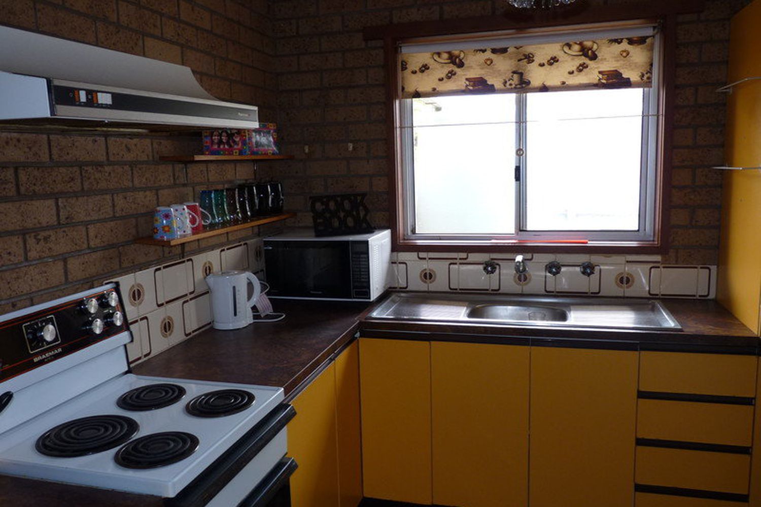 1 / 8 Robinson Street, Horsham