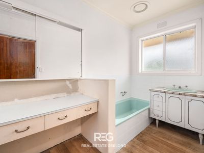 351-359 Bellarine Highway, Moolap