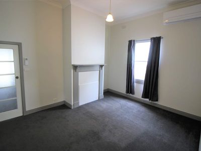 18 Lawton Avenue, Geelong West