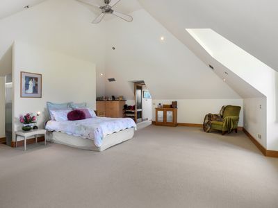 61 Waterfalls Road, Mount Macedon