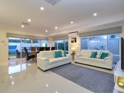 10 Fairy Parade, Alkimos