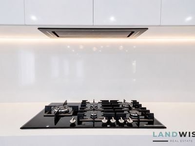 9 Armstrong rise, Maddingley