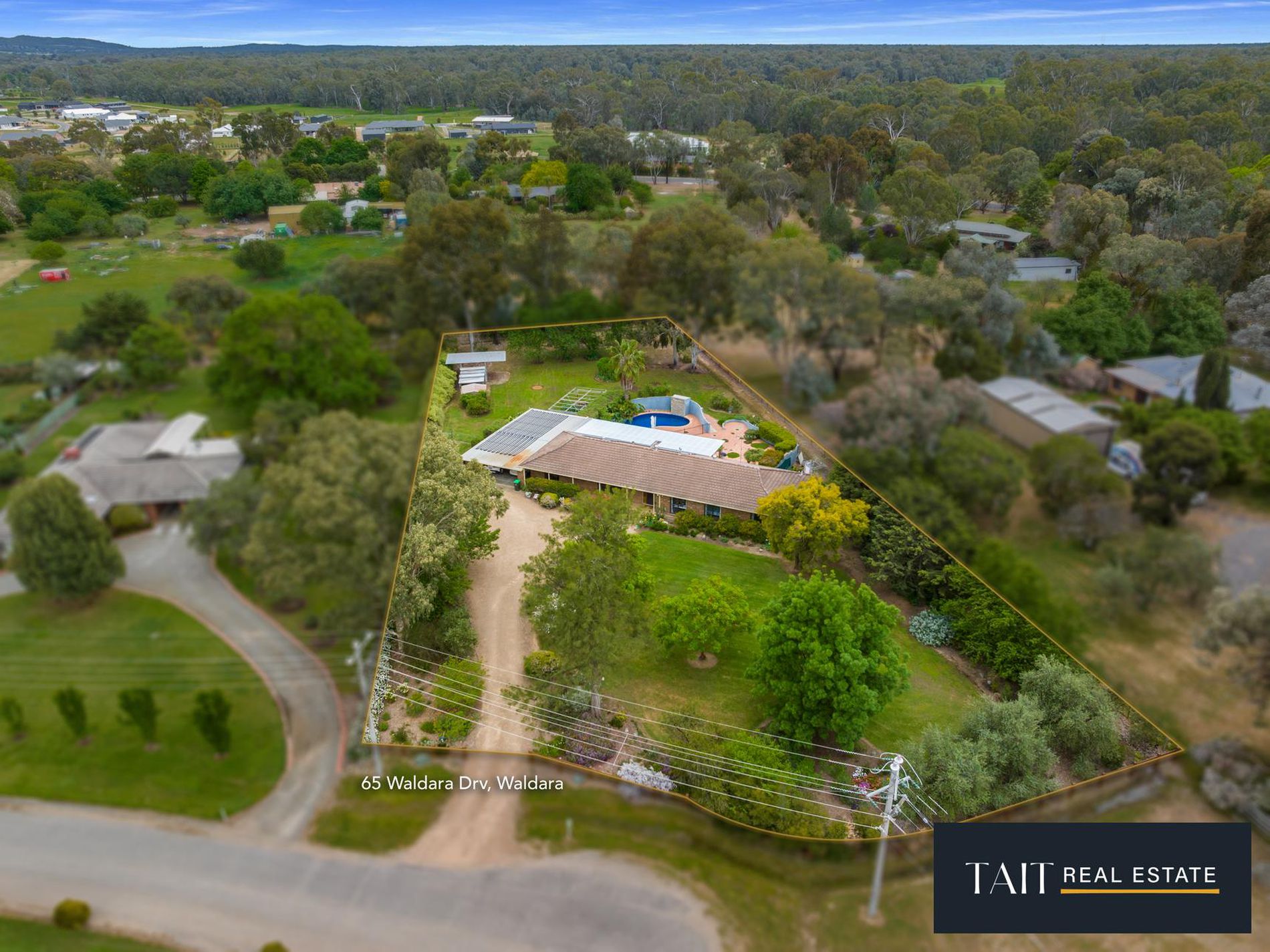 65 Waldara Drive, Waldara