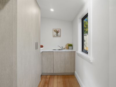 12 Leslie Place, South Launceston