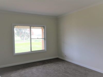 12 Farrah Place, Avenel