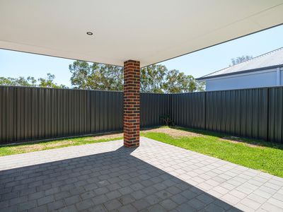 13 Denmark Loop, South Guildford