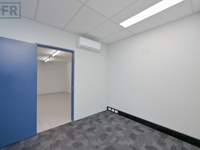 1 / 32 Bushland Ridge, Bibra Lake