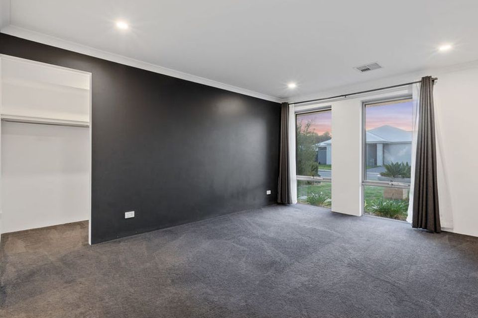 15 Clarendon Approach , Baldivis