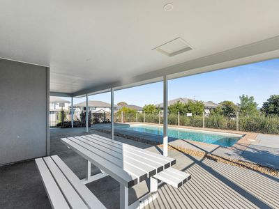 33 / 27 Tequesta Drive, Beaudesert