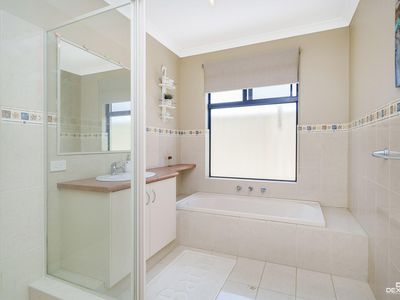 39 Haslingfield Way, Butler