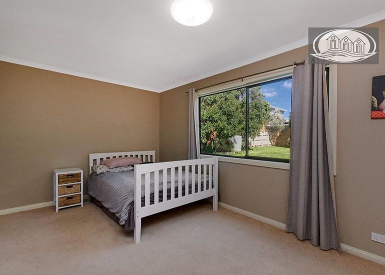 273 Hanlon Parade, Portland