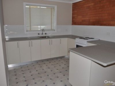 4 / 4 Forrest Cresent, Dubbo