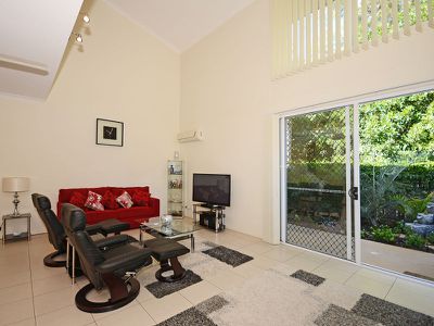35 / 71 ELIZABETH STREET, Urangan