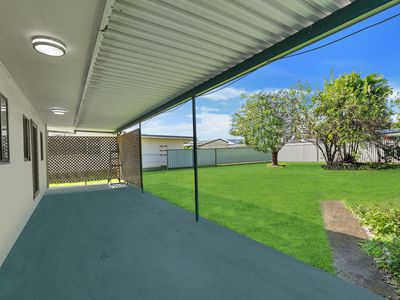 12 Walnut Close, Manoora