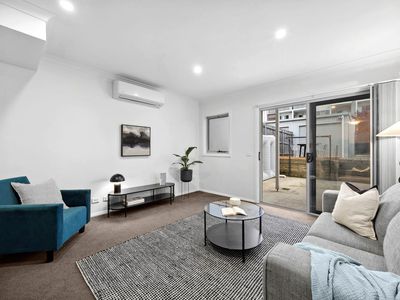140 / 142 Mapleton Avenue, Harrison