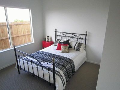 5 Sommerset Drive, Atherton