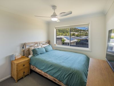 12 Whitehaven Crescent, Woolgoolga