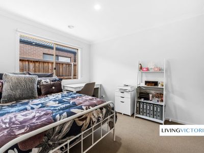 17 Kurrali Crescent, Werribee